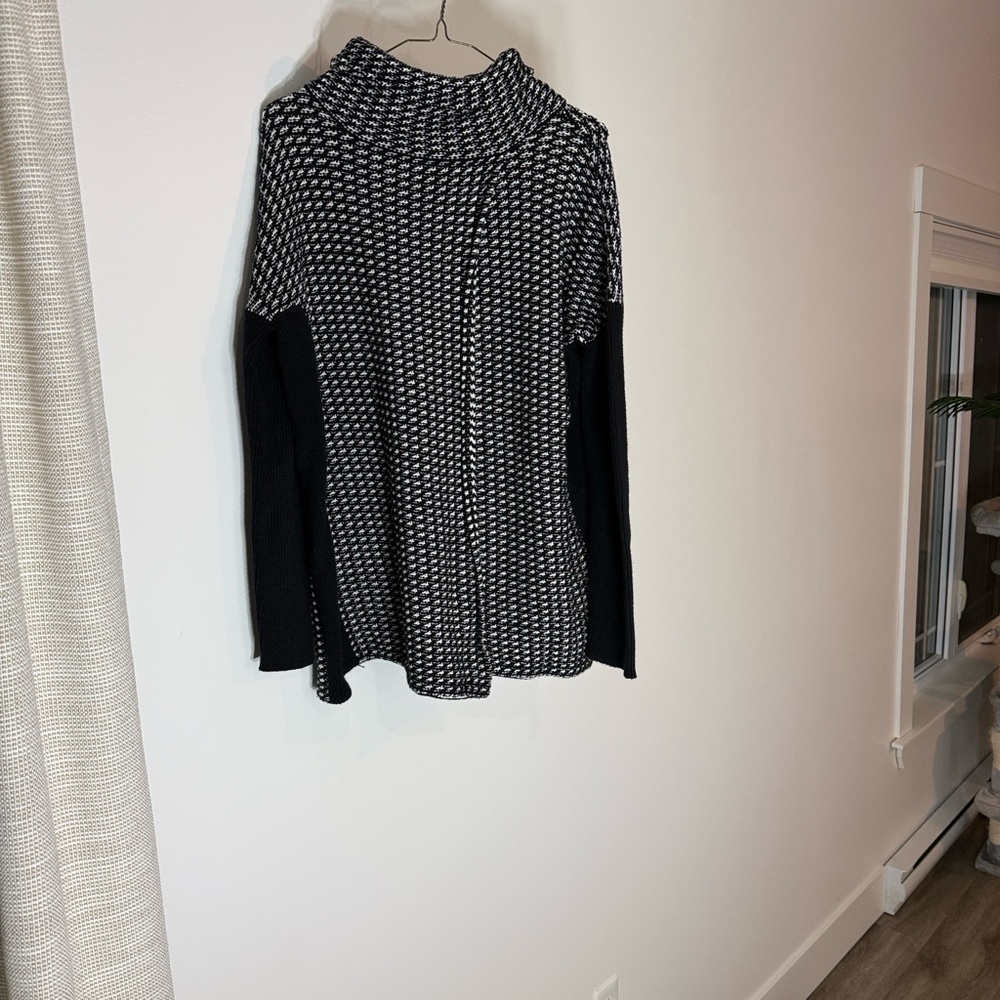 Ricki's Black and White Cowl/Turtle Neck Sweater